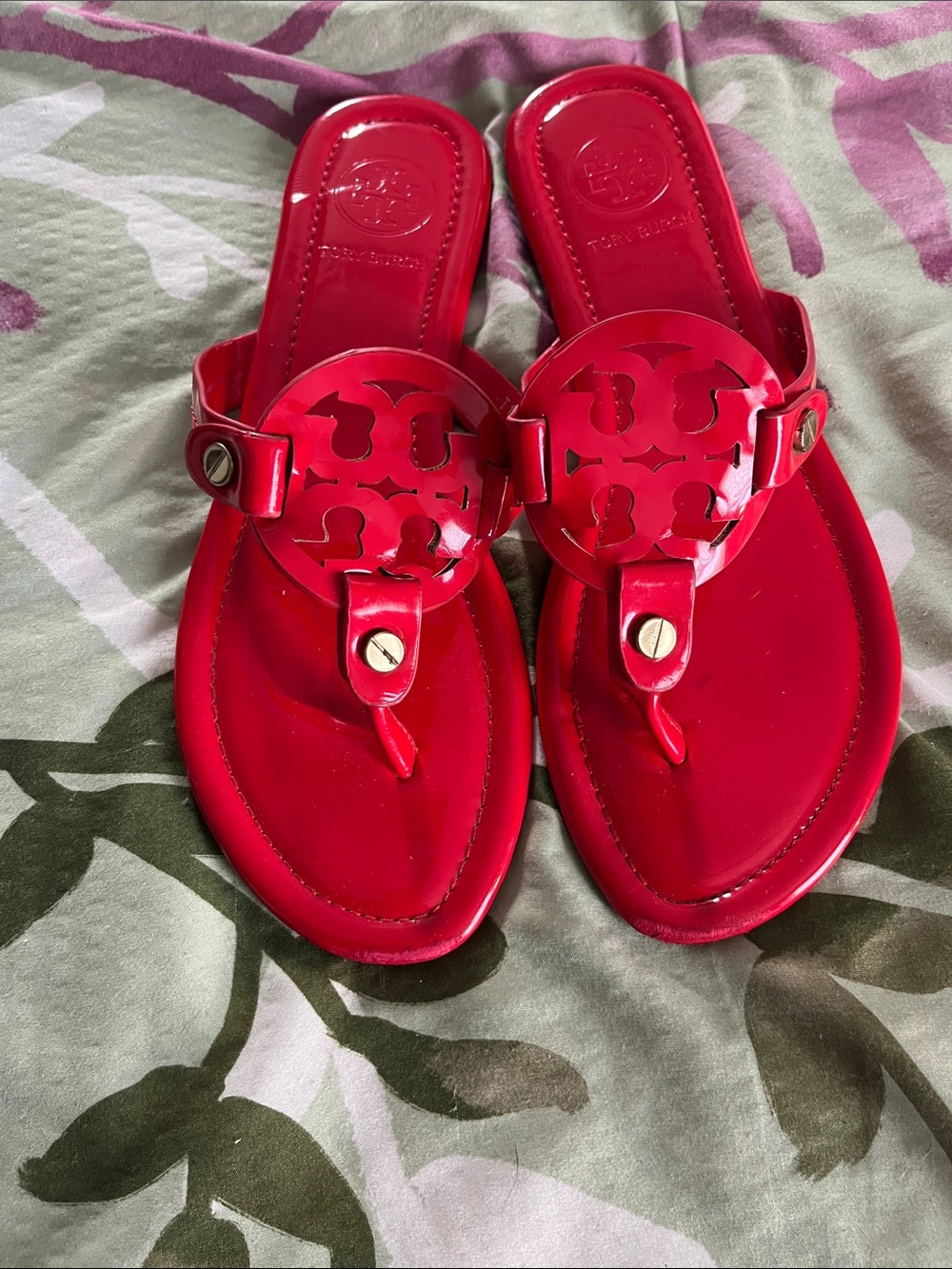 Tory Burch Patent Logo Thong Sandals in Bright Red